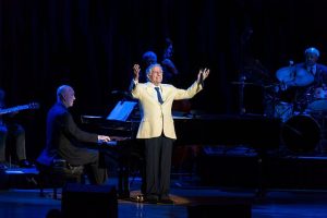 Tony Bennett wows the Ravinia Festival day after his 91st birthday. Photo by Pedro de Jesus for Ravinia.