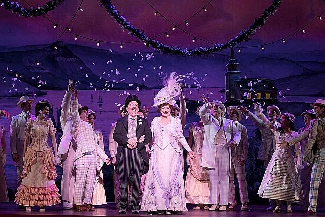 Closing wedding scene in Hello Dolly